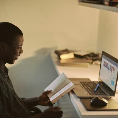 How an Online Graduate Certificate Program Benefits Students?